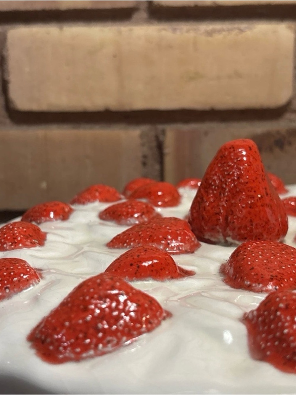 vintage ceramic strawberry pie lid Only 10” - Picture 3 of 10